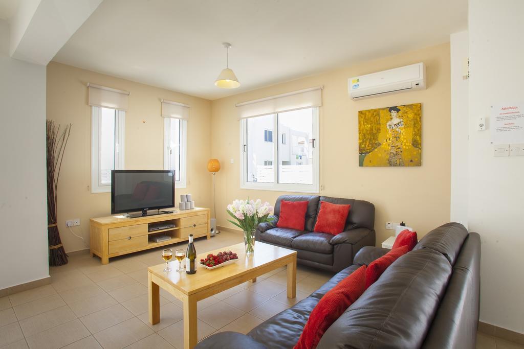 Villa Daffodil Protaras Room photo